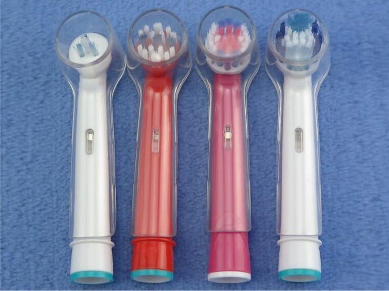 etui-na-koncowke-do-szczoteczki-oral-b-2.jpg