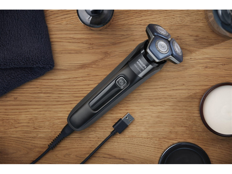 Golarka Elektryczna Philips Series 7000 S7886/58 Stacja Quick Clean Pod Kolor dominujący czarny