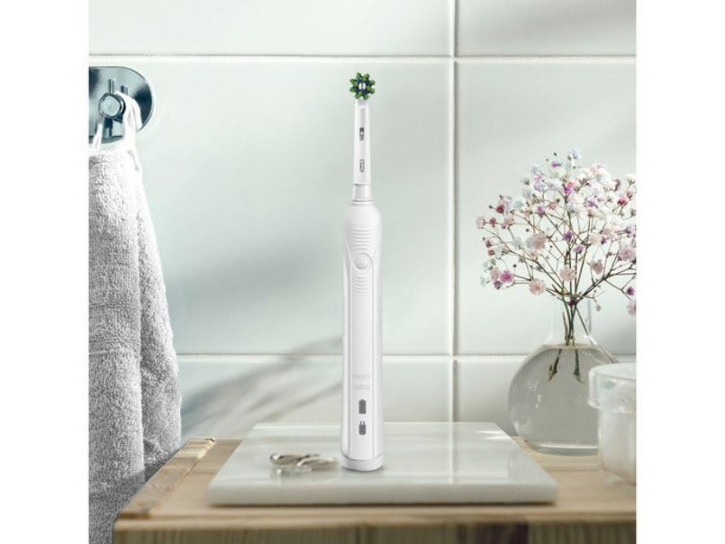 Szczoteczka Elektryczna Oral-B Pro Clean + Etui Podróżne, 8 Końcówek Model Pro 1 Clean White