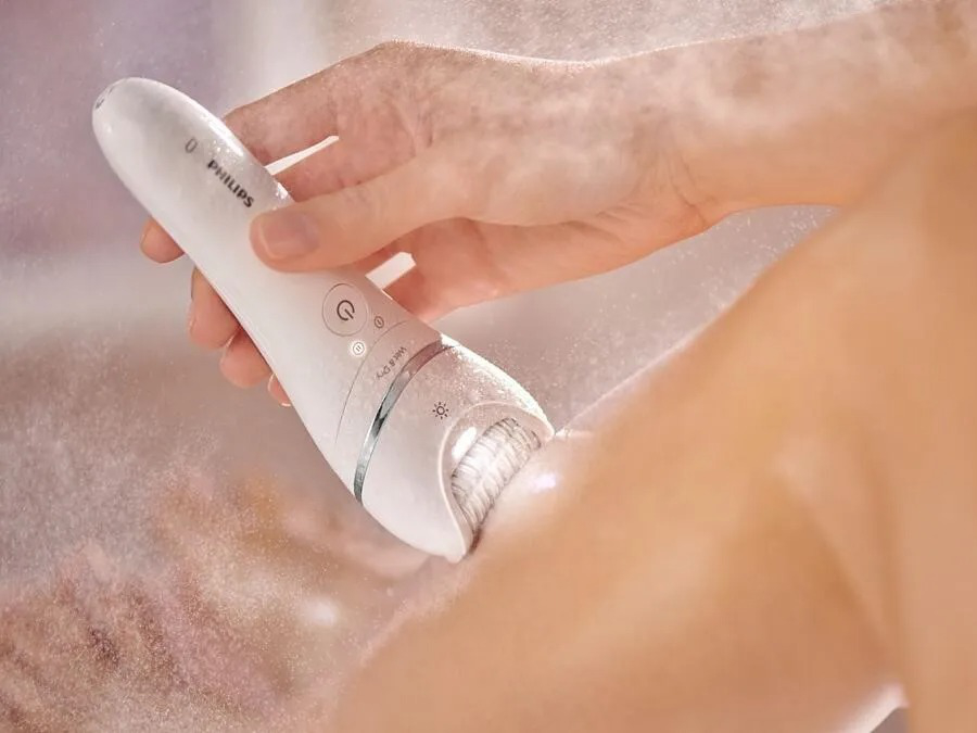Depilator Philips Series 8000 BRE700/00 Wet & Dry 32 ceramiczne dyski Kod producenta BRE700/00